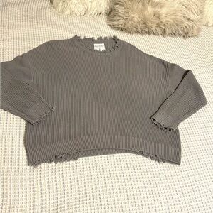 Chelsea DeBoer By Lily & Lottie 100% Cotton Distressed Sweater Size Medium (241)